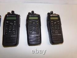 Five Motorola MOTOTRBO XPR6580 Two Way Radio 806-941 MHz AAH55UCH9LB1AN 800 MHz