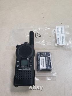 GENUINE MOTOROLA CLS1410 5-Mile 4-Channel UHF Two-Way Radio, Clip & Battery