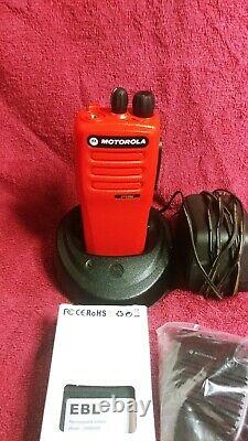 Great xmas gift red Motorola CP200D VHF Analog Two-Way Radio 136-174mhz