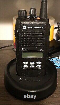 HT1250 Portable Two-Way Radio / Scanner UHF