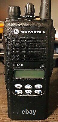 HT1250 Portable Two-Way Radio / Scanner UHF