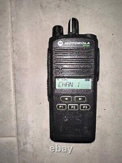 LOT OF 2 Motorola CP185 Two Way Radios UHF 435-480mhz 16Ch 4Watt AAH03RDF8AA7AN