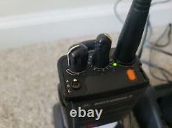 LOT OF 2 Motorola HT1000 H01SDC9AA3DN UHF 16 Channel Portable Radio Working