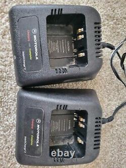 LOT OF 2 Motorola HT1000 H01SDC9AA3DN UHF 16 Channel Portable Radio Working