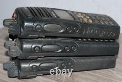 LOT OF 3 Motorola HT1550 XLS Uhf Two Way Radio RADIO 136-174 Mhz, PRE-OWNED