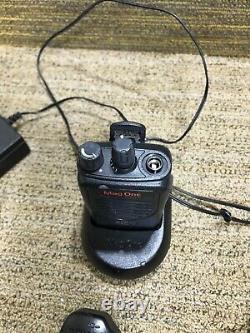 (LOT OF 3) Motorola Mag One BPR40 UHF 4W 16ch TWO-WAY + (1) CHARGE BASE