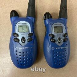 LOT OF 4 Motorola T5500 T5400 TALKABOUT Walkie Talkie TWO-WAY RADIO & CHARGER