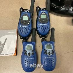 LOT OF 4 Motorola T5500 T5400 TALKABOUT Walkie Talkie TWO-WAY RADIO & CHARGER