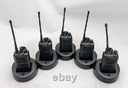 LOT OF 5 Motorola EVX-261-G7-5 UHF 470-512 MHz Two Way Radio With Charging base
