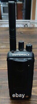 L@@K Motorola MOTOTBRO XPR3500e UHF 403-512 MHz Two Way Radio 128 Channels