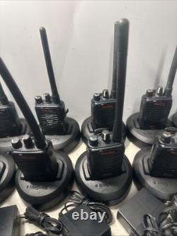 Lot Of 10 Motorola Mag One BPR40 Two-Way Radio-AAH84KDS8AA1AN Full Set