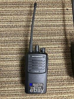 Lot Of 16 Vertex/motorola Standard VX-261 UHF Two Way Radios