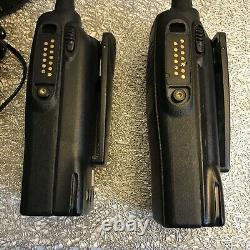 Lot Of 2x Used MOTOROLA HT750 Hand Held Two 16 Ch Way UHF Radios W Chargers
