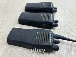 Lot Of 3 Motorola Radius Cp200 Two-way Uhf Radios Aah50rdc9aa2an 16 Channel