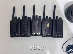 Lot Of 5 Motorola Mag One BPR40 Two-Way Radio UHF AAH84RCS8AA1AN Full Set