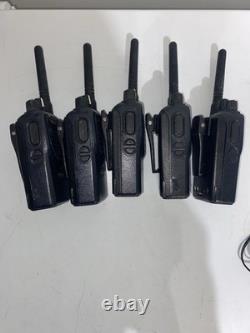Lot Of 5 Motorola Mag One BPR40 Two-Way Radio UHF AAH84RCS8AA1AN Full Set