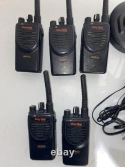 Lot Of 5 Motorola Mag One BPR40 Two-Way Radio UHF AAH84RCS8AA1AN Full Set
