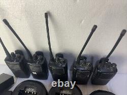 Lot Of 5 Motorola Vertex Standard VX-261-G7-5 Two Way Radios 16Ch. Withchargers