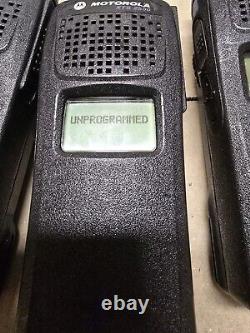 Lot Of 6 Motorola XTS 2500 VHF 136-174 MHz Two Way Radio H46KDD9PW5BN Charger