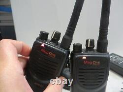 Lot of 2 Motorola Mag One BPR40 UHF 8CH Two Way Radios AAH84RCS8AA1AN