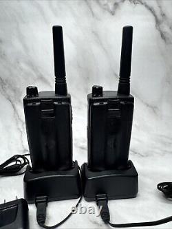 Lot of 2 Motorola RMM2050BHLAA RM Series On-Site Two Way Radios withChargers
