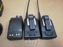 Lot of 3 Motorola EX500 UHF Two Way Radio AAH38SDC9AA3AN 450-512MHz 16 Channel