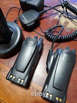 Lot of 3 Motorola HT1250 LS+ UHF Portable AAH25SDH9DP5AN Two Way Radio