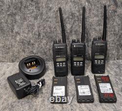 Lot of 3? Motorola HT1250 VHF Two-Way Radios AAH25KDF9AA5AN & Charging Base