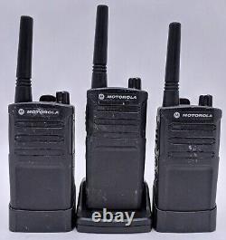 Lot of 3 Motorola RMU2040 UHF Handheld Commercial Two-Way Radios with Charger