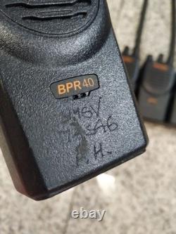Lot of 4 Mag One by Motorola BPR40 8CH Charger Two-Way Radio withCHARGE BASE(4pc)