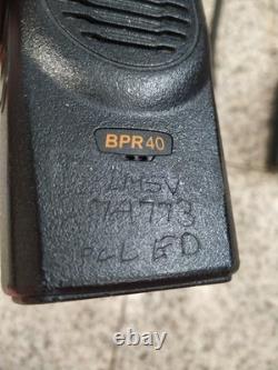 Lot of 4 Mag One by Motorola BPR40 8CH Charger Two-Way Radio withCHARGE BASE(4pc)