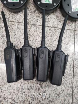 Lot of 4 Mag One by Motorola BPR40 8CH Charger Two-Way Radio withCHARGE BASE(4pc)