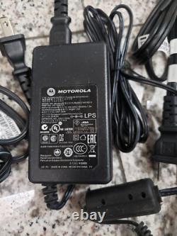 Lot of 4 Mag One by Motorola BPR40 8CH Charger Two-Way Radio withCHARGE BASE(4pc)