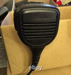 Lot of 4 Motorola BPR40 UHF 8 ch radios & (4) chargers (4) Mics AAH84RCS8AA1AN