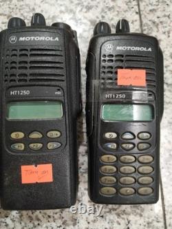 Lot of 4 Motorola HT1250 AAH25SDF9AA5AN (3pc) AAH25SDH9AA6AN (1pc) Two-Way Radio