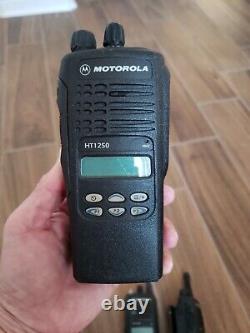 Lot of 4 Motorola HT1250 UHF 450-512MHz Two-Way Radio AAH25SDF9AA5AN Untested