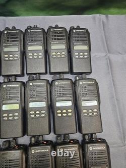Lot of 50 Motorola HT1250 LS+ 450-512 MHz UHF Two Way Radios AAH25SDH9DP5AN