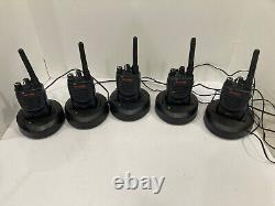 Lot of 5 Motorola BPR40 Two Way Radio with 5 Charger AAH84RCS8AA1AN Tested