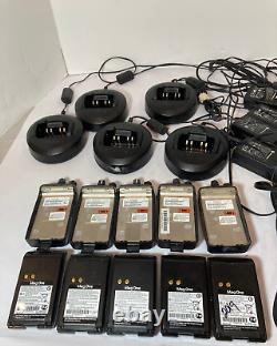 Lot of 5 Motorola BPR40 Two Way Radio with 5 Chargers AAH84RCS8AA1AN Tested A5