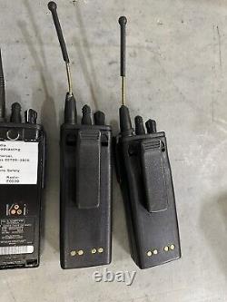 Lot of 5 Motorola HT1000 Walkie Talkies with Charging Station UNTESTED AS IS