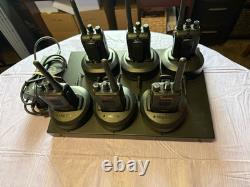 Lot of 6 Motorola BPR40 Two Way Radios AAH84KDJ8AA2AN with6 Slot Charging Base