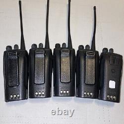 Lot of (6) Motorola PR400 AAH65RDC9AA2AN 16 Channel Two-Way Radios