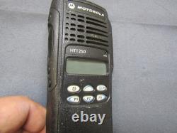 Lot of FIVE Motorola HT1250 136-174 MHz VHF Two Way Radio AAH25KDF9AA5AN w Base