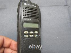 Lot of FIVE Motorola HT1250 136-174 MHz VHF Two Way Radio AAH25KDF9AA5AN w Base