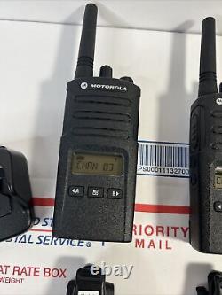 MINT 2X Motorola RMU2080d UHF Two Way Radio Set / Chargers / Clips WARRANTY