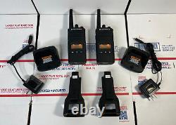 MINT 2X Motorola RMU2080d UHF Two Way Radio Set / Chargers / Clips WARRANTY