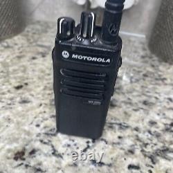 MOTOROLA AAH02RDC9VA1AN TWO WAY RADIO XPR3300e FOR PARTS / AS IS Untested