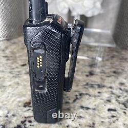 MOTOROLA AAH02RDC9VA1AN TWO WAY RADIO XPR3300e FOR PARTS / AS IS Untested