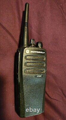 MOTOROLA CP200D Two Way Portable Radio UHF Band