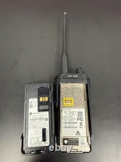 MOTOROLA H51WCH9PW7AN APX4000 900 MHZ PORTABLE TWO-WAY RADIO WithBATTERY & ANTENNA